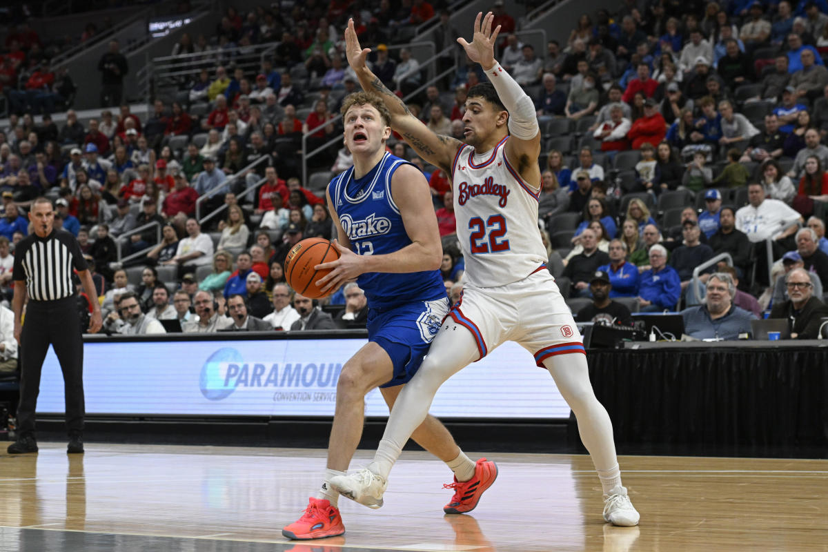 DeVries leads Drake past Bradley to secure MVC title and NCAA berth