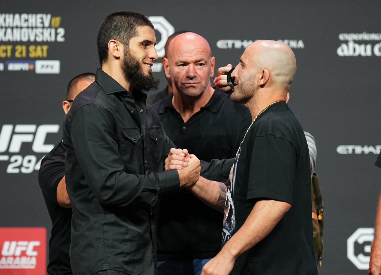 ABU DHABI, UNITED ARAB EMIRATES - OCTOBER 19: (L-R) Opponents Islam Makhachev of Russia and Alexander Volkanovski of Australia face off during the UFC 294 press conference at Etihad Arena on October 19, 2023 in Abu Dhabi, United Arab Emirates. (Photo by Chris Unger/Zuffa LLC via Getty Images)