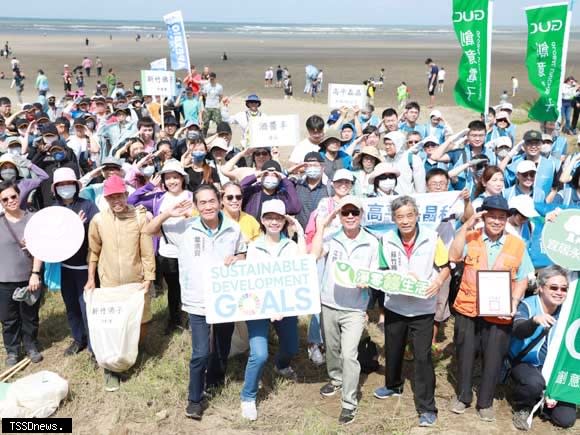 新竹市一一三年度向海致敬-桃竹竹苗四縣市聯合秋季淨灘活動登場。