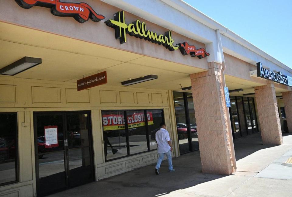 Margie’s Hallmark Shop, opened 37 years ago near Clovis Avenue and Kings Canyon Road in Fresno, has closed.