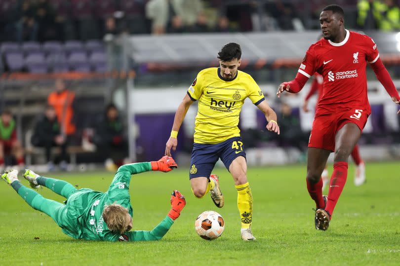 Mohamed Amoura scores against Liverpool