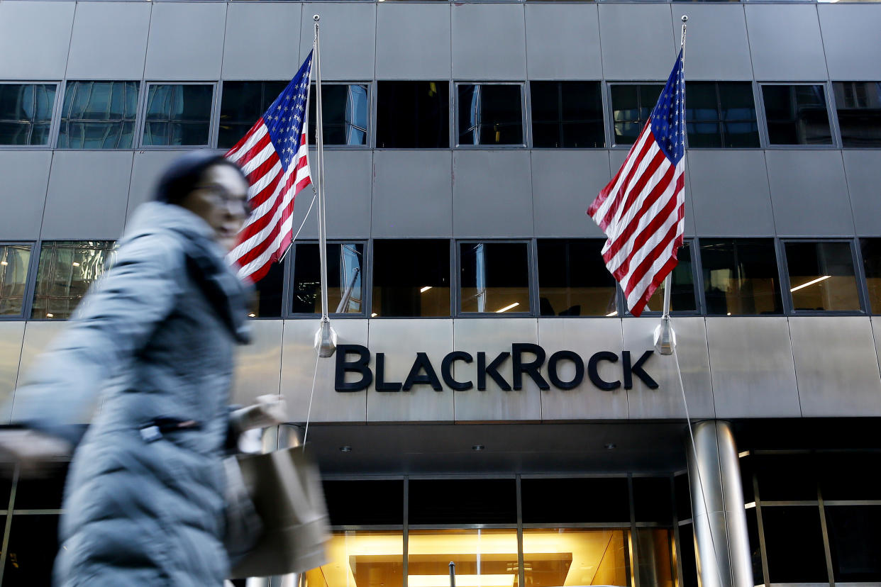 metaverse NEW YORK, NEW YORK - NOVEMBER 14: A woman walks near the BlackRock headquarters on November 14, 2022 in New York City. BlackRock and Saudi Arabia's sovereign wealth fund signed an agreement to jointly explore infrastructure projects in the Middle East. (Photo by Leonardo Munoz/VIEWpress)