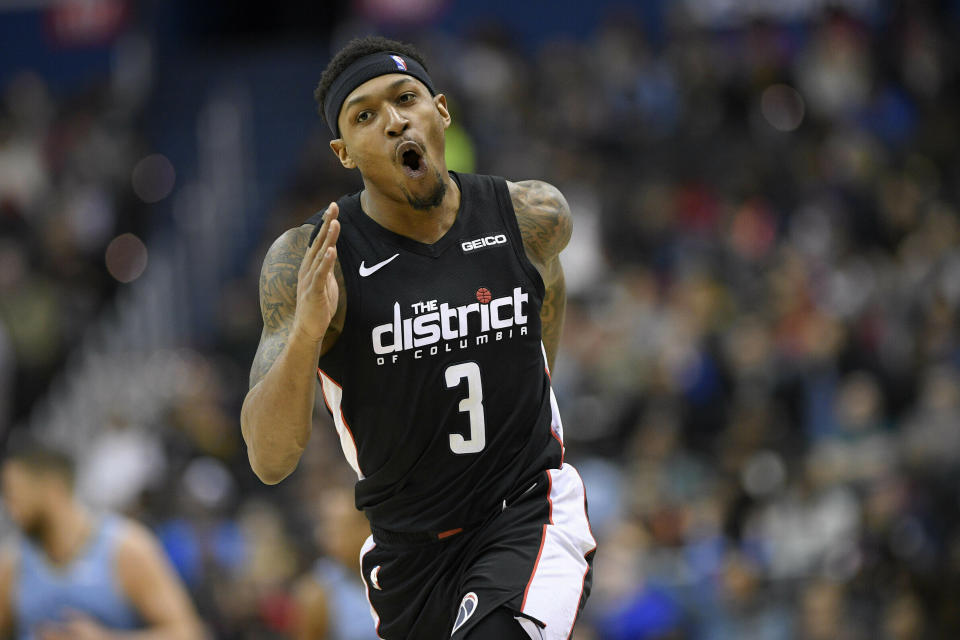 Bradley Beal (3) de los Wizards de Washington tras encestar ante los Grizzlies de Memphis, el sábado 16 de marzo de 2019. (AP Foto/Nick Wass)