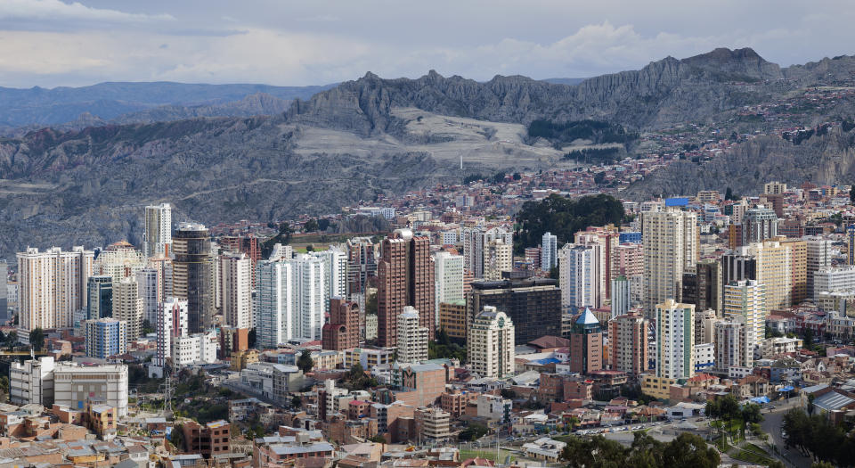 <p>América del Sur: Ventas informadas en 2014: 321 – Ventas estimadas en 2019: 1.200 </p>