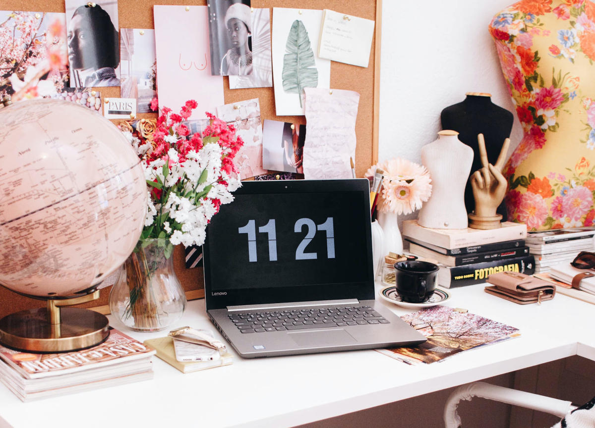 DIY Cubicle Organization