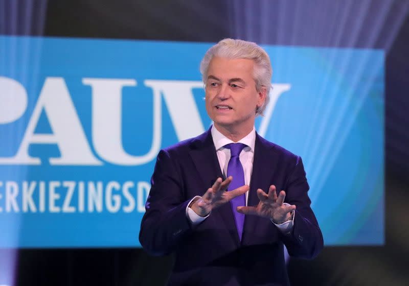 Dutch PM Mark Rutte and far-right politician Wilders take part in the televised debate in Amsterdam