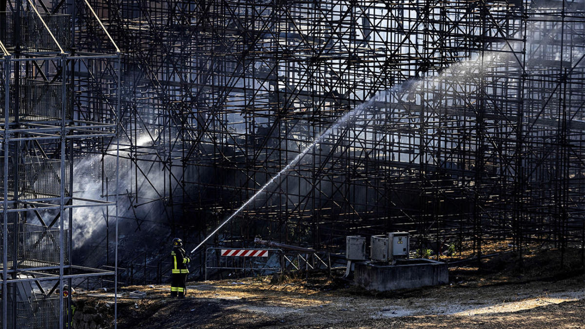 Incendio agli Italian Cinecitta Studios, ritardando le riprese di “Old Guard 2” di Netflix