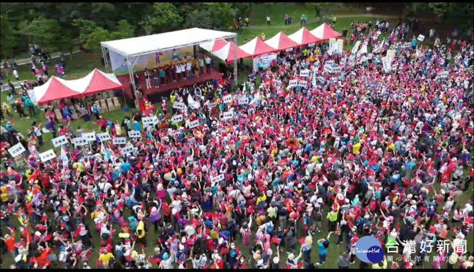 八德區全民健走活動，在八德埤塘生態公園盛大展開。