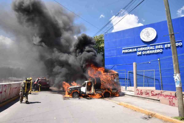 normalistas ayotzinapa