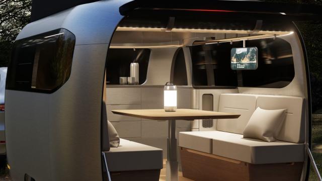 Porsche x Airstream : un concept inédit de caravane de luxe pourrait  bientôt voir le jour.