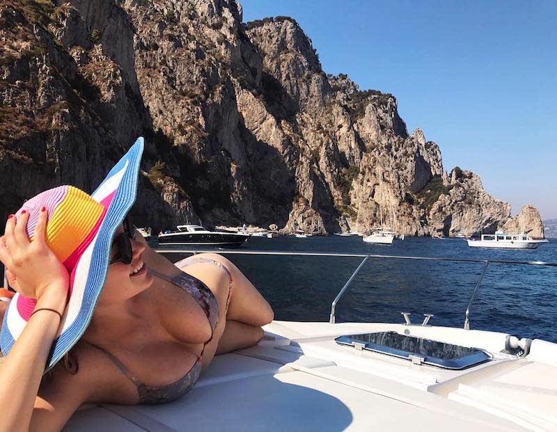 <p>When in Capri, a barely there suit, oversized hat, and sexy pose are in order. (Photo: <a rel="nofollow noopener" href="https://www.instagram.com/p/BW0ZGJ2ja2K/?taken-by=kateupton&hl=en" target="_blank" data-ylk="slk:Kate Upton via Instagram;elm:context_link;itc:0;sec:content-canvas" class="link ">Kate Upton via Instagram</a>)<br><br></p>