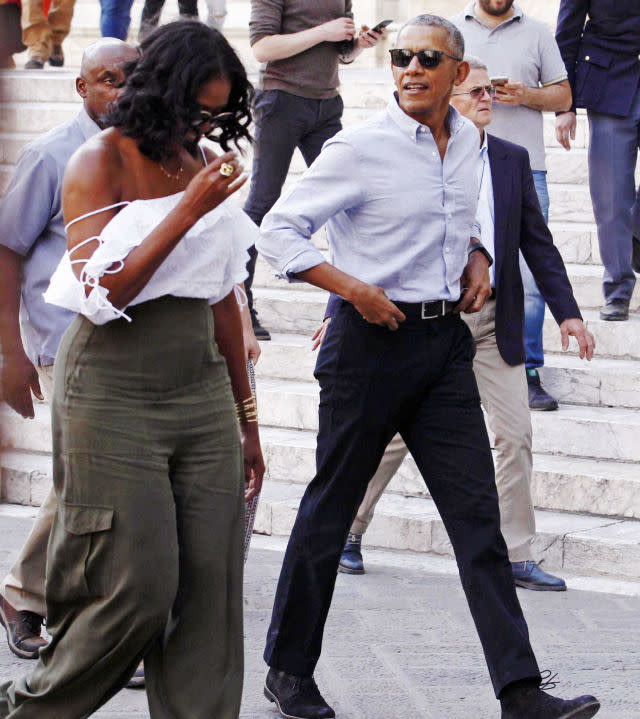 <p>The Obamas in linen. And in Italy! </p>