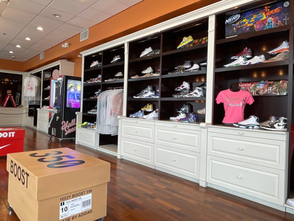 HallofSneakz is a specialty boutique that offers anticipated, sought-after and exclusive sneakers.