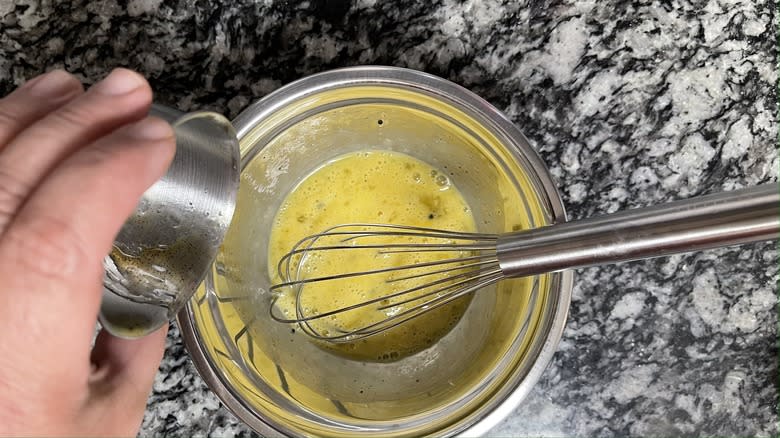 adding vanilla to eggs