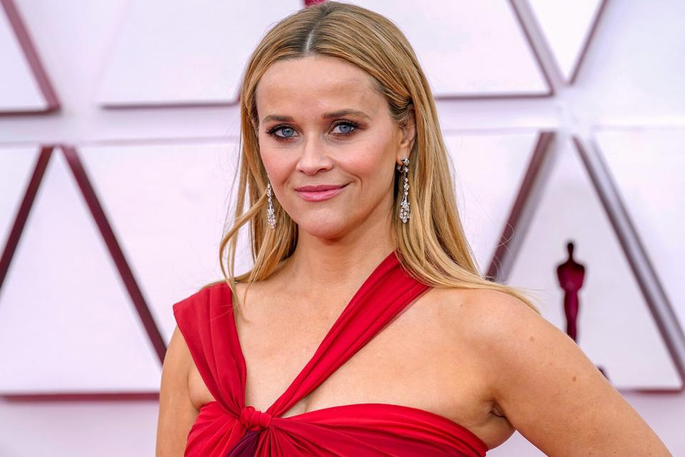 Reese Witherspoon Oscars skin