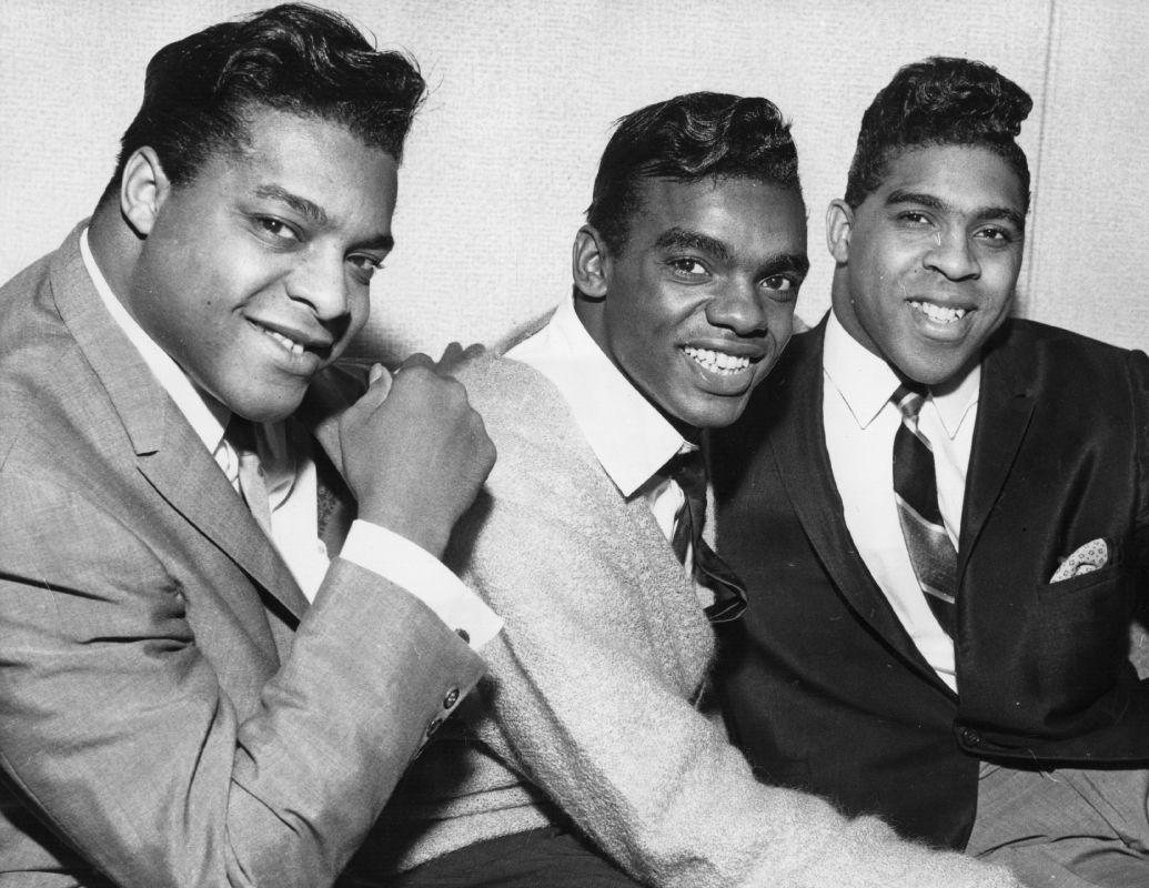 circa 1964: American soul vocal pop group the Isley Brothers (left to right) O'Kelly Isley Jnr, Ronnie Isley and Rudolph Isley, in Britain to tour. (Photo by Evening Standard/Getty Images)<p>Evening Standard/Getty Images</p>