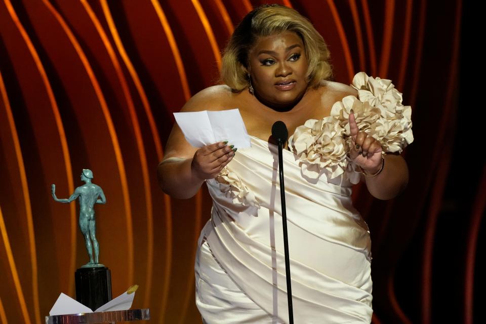 Da'Vine Joy Randolph ("The Holdovers") accepts the SAG Award for outstanding performance by a female actor in a supporting role.