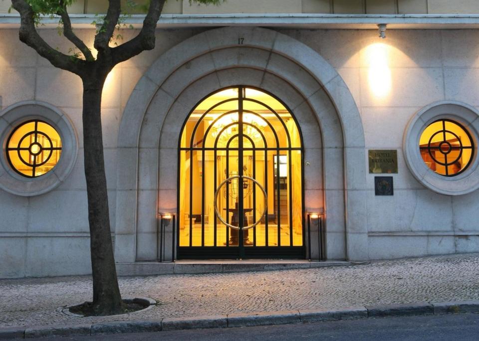 Hotel Britania entrance