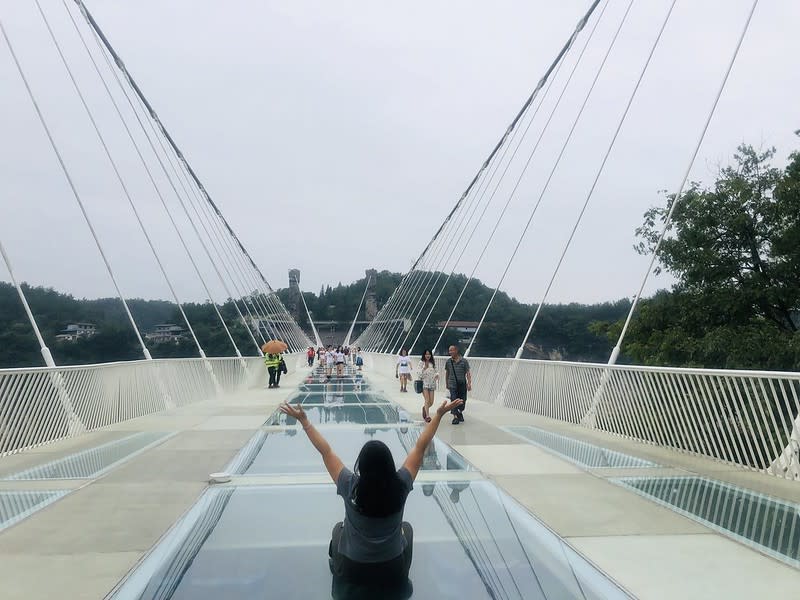 張家界大峽谷玻璃橋「雲天渡」