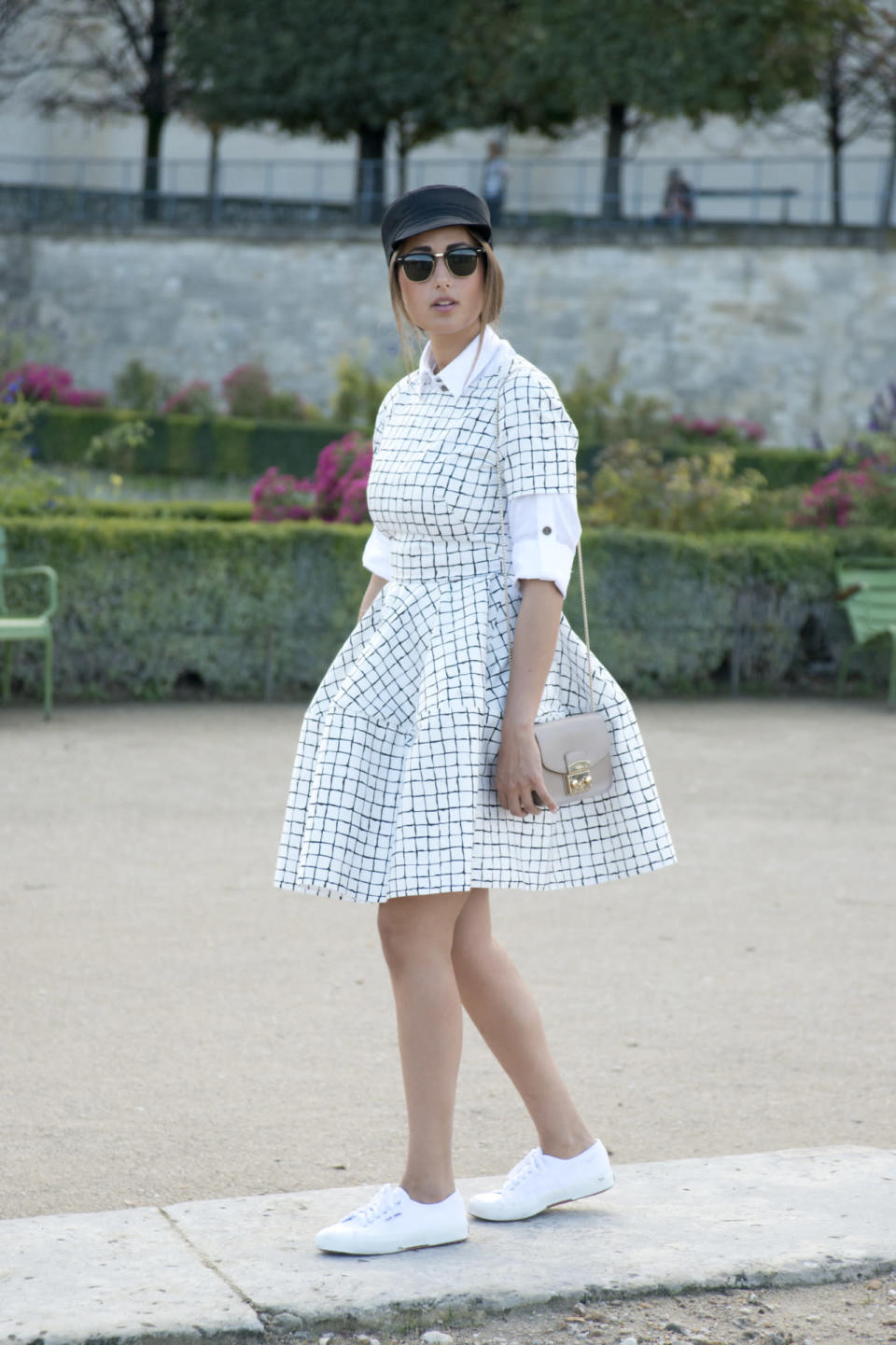 Bubble skirt + matching top + white sneakers