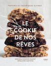 <p>Quand une libraire et une photographe se rencontrent cela ne peut donner qu’un beau livre. Quand elles partagent une passion commune pour le cookie, sous toutes ses formes, cela donne LE guide incontournable de ce petit gâteau américain si consensuel. Outre les dizaines de recettes shootées avec beaucoup de style, le livre répond aussi à des questions essentielles dans la vie comme : Quelle est la meilleure manière de préparer la pâte ? Comment obtenir la juste cuisson ? Quelles sont les erreurs à ne pas faire (photos de cookies ratés à l’appui) ? Côté recettes, les deux acolytes proposent des bases de pâte différentes : base sablée, aux pépites de chocolat, sablée chocolatée, aux flocons d’avoine, aux fruits… c’est ainsi que l’on trouve des classiques comme le chocolat pécan ou le chocolat cacahuète à côté d‘originaux comme le citron-pavot ou betterave-gingembre. Quel que soit le goût, on salive d’avance en voyant la photo.</p><p>First, 18,95€</p><br><a href="https://www.lisez.com/ebook/le-cookie-de-nos-reves-textures-et-techniques-ultimes/9782412061749" rel="nofollow noopener" target="_blank" data-ylk="slk:Découvrir;elm:context_link;itc:0;sec:content-canvas" class="link ">Découvrir</a>