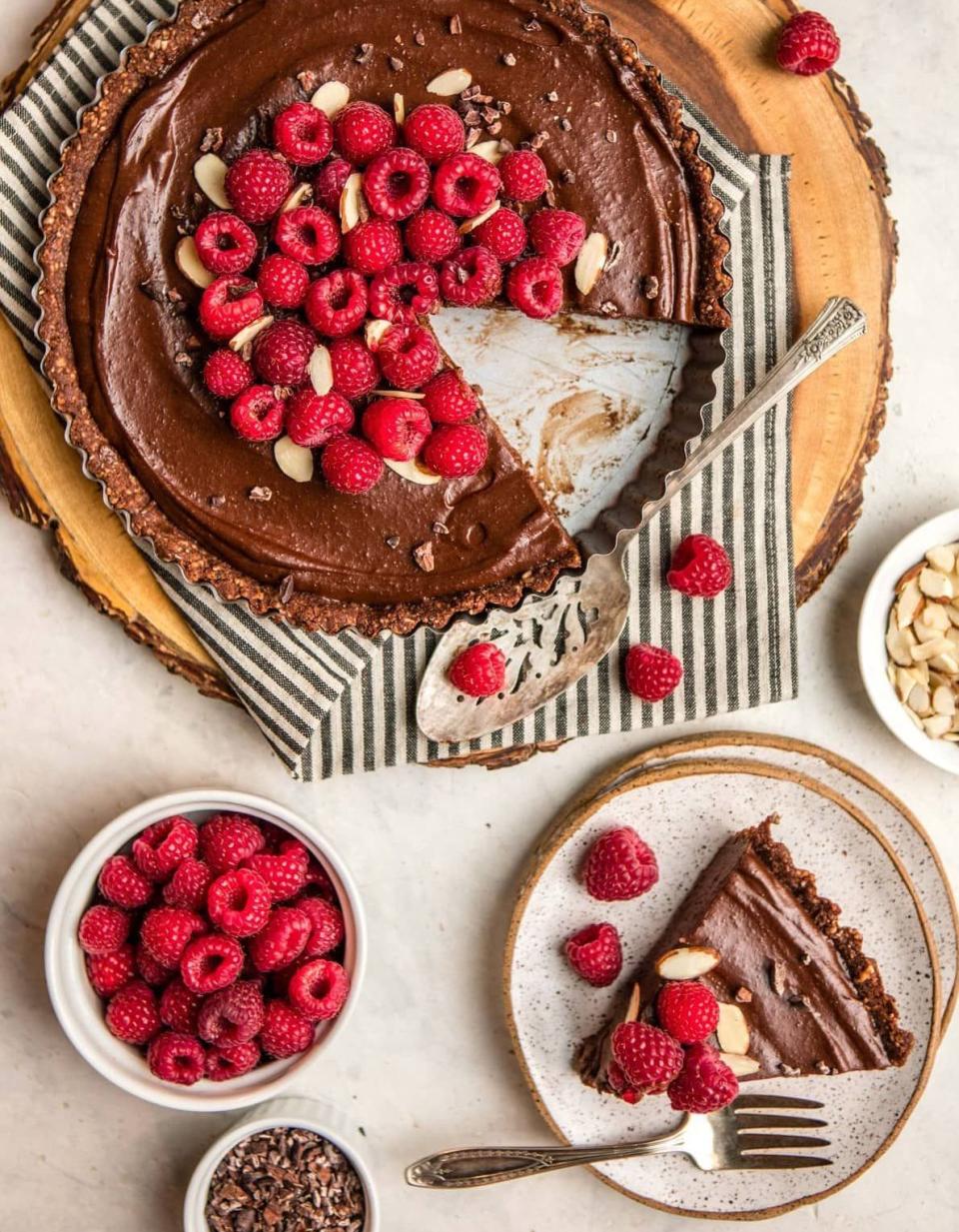 Tarte sans cuisson chocolat framboises