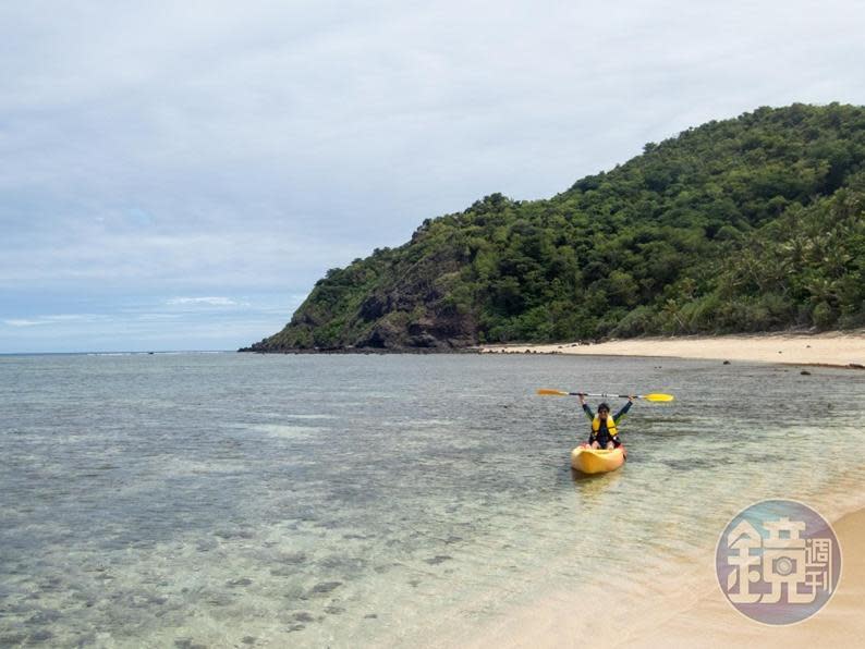 海灘上也可以體驗獨木舟航行，享受獨自在海上的感覺。