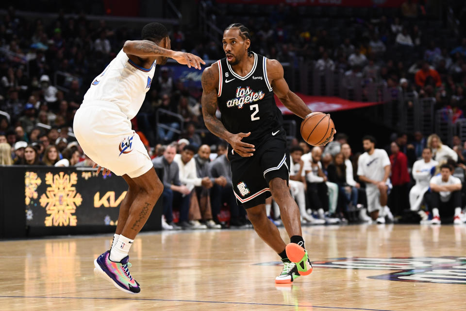 Kawhi Leonard攻下本季最高的31分外帶9籃板，幫助快艇賞給巫師9連敗。(Photo by Brian Rothmuller/Icon Sportswire via Getty Images)