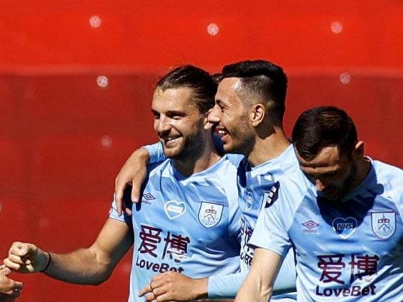 Jay Rodriguez of Burnley (centre) celebrates with teammates (2020 Pool)