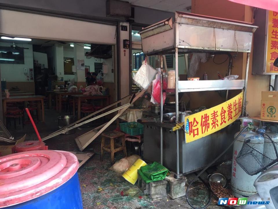學士路一間素食餐廳今下午1時許發生瓦斯外洩引發爆炸意外（圖／柳榮俊攝 , 2017.8.16）