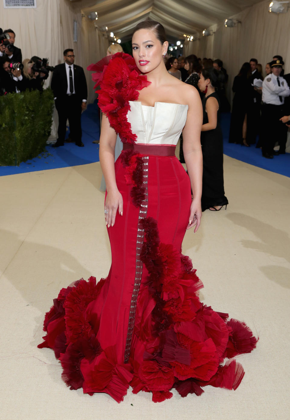 The plus-size model was dressed by H&M for 2017’s Met Gala. (Photo: Getty Images)