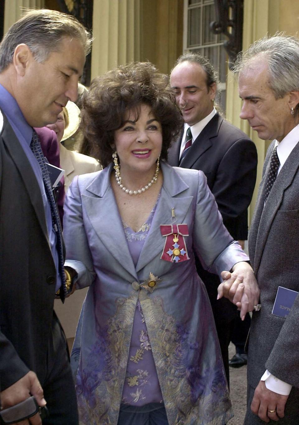 15) Elizabeth Taylor