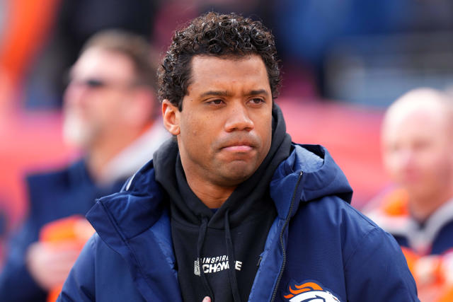 Broncos QB Russell Wilson underwent right knee surgery following