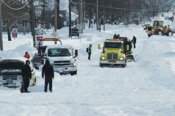 Thousands of US flights cancelled ahead of storm Juno