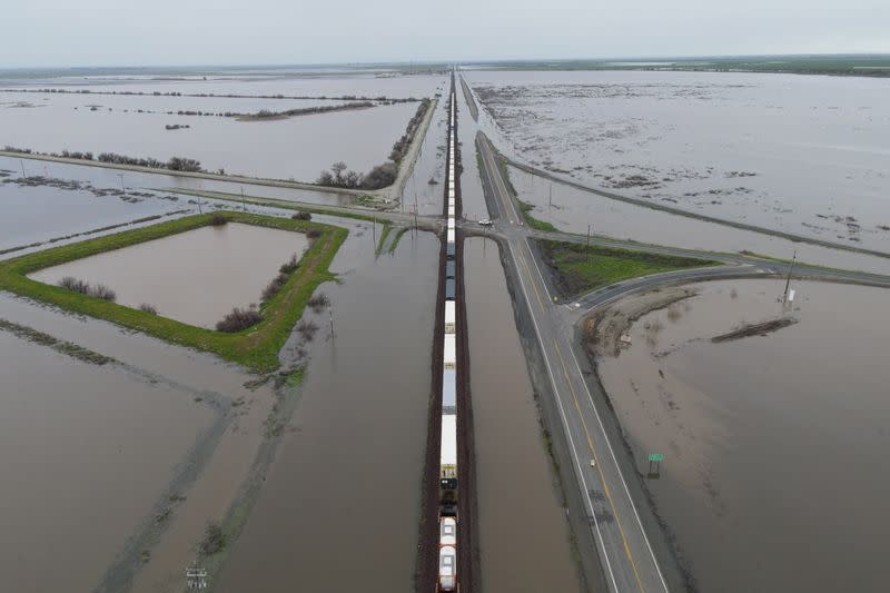 Late Spring weather systems affect both US coasts