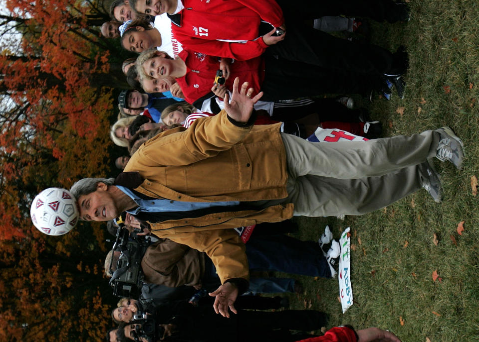 Kerry Campaigns In Wisconsin