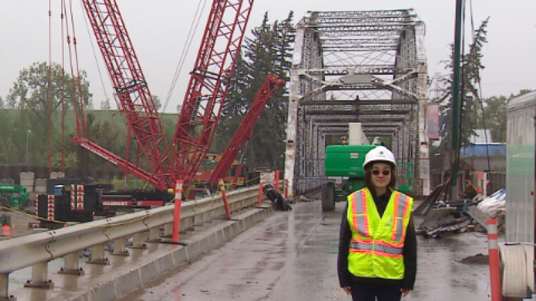108-year-old Calgary Zoo bridge expected to be removed in one piece this week