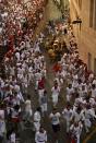 <p>Panorámica general de la cuesta de Santo Domingo que inicia el recorrido de cada uno de los encierros (EFE) </p>