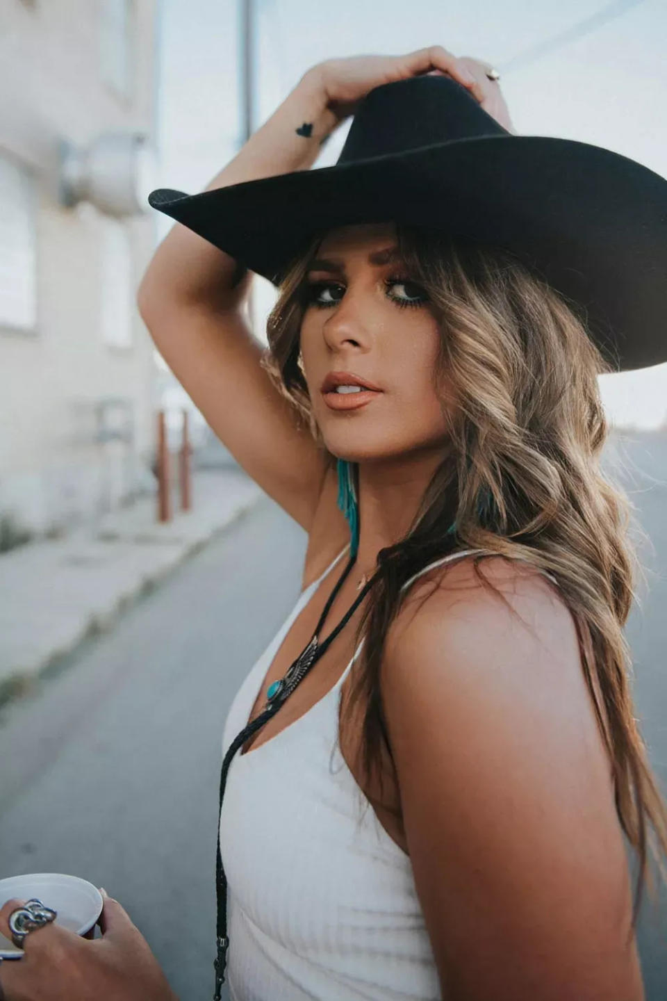 Hope Hull, Ala. native Ella Langley will open the April 18, 2024 Tuscaloosa Amphitheater show for Tracy Lawrence and Riley Green.