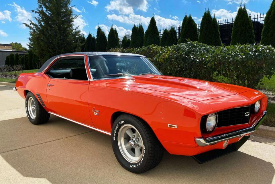 <img src="auction-1969-chevy-camaro-ss-396.jpg" alt="1969 Chevrolet Camaro SS 396 Coupe in Hugger Orange">