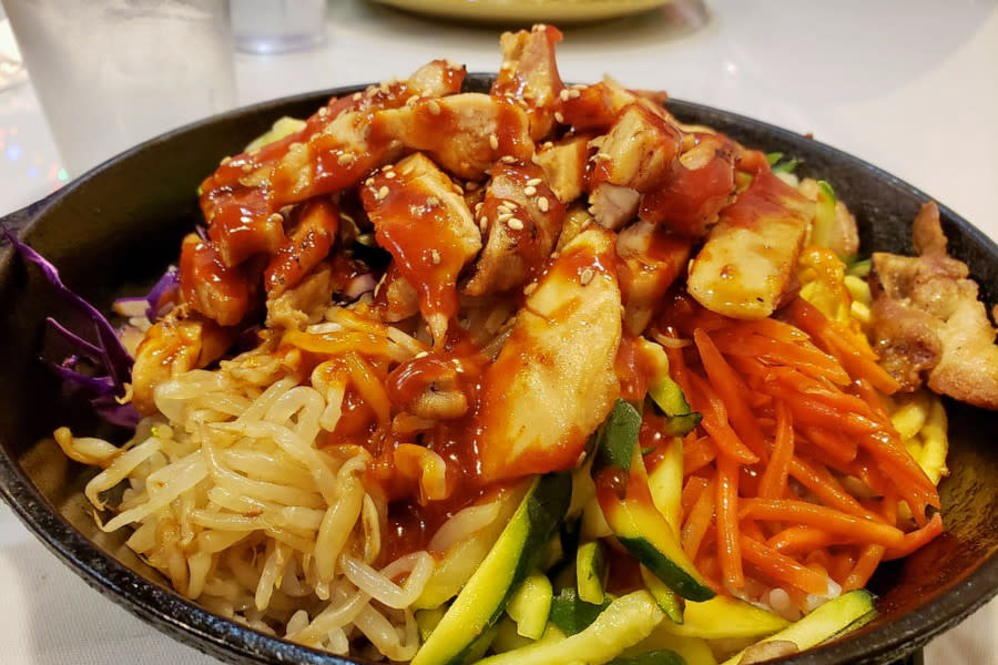 <b>Photo: Luc L./<a href="https://yelp.com/biz_photos/sae-jong-teriyaki-sacramento?utm_campaign=e3cb1922-a92b-4f17-9f97-f9179c3e1bc6%2Ca2c1712e-1616-4d90-a02a-c466e815d8e1&utm_medium=81024472-a80c-4266-a0e5-a3bf8775daa7" rel="nofollow noopener" target="_blank" data-ylk="slk:Yelp;elm:context_link;itc:0;sec:content-canvas" class="link ">Yelp</a></b>