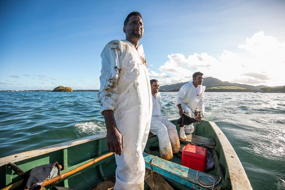 MAURITIUS-ENVIRONMENT-DISASTER-OIL