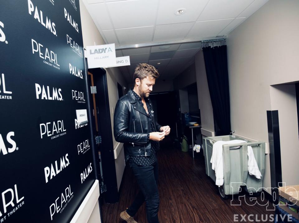 Charles Kelley heads towards the Pearl Concert Theater stage.