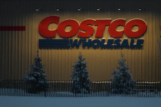 Costco's Highly Anticipated Holiday Cookie Tray Is Finally Back