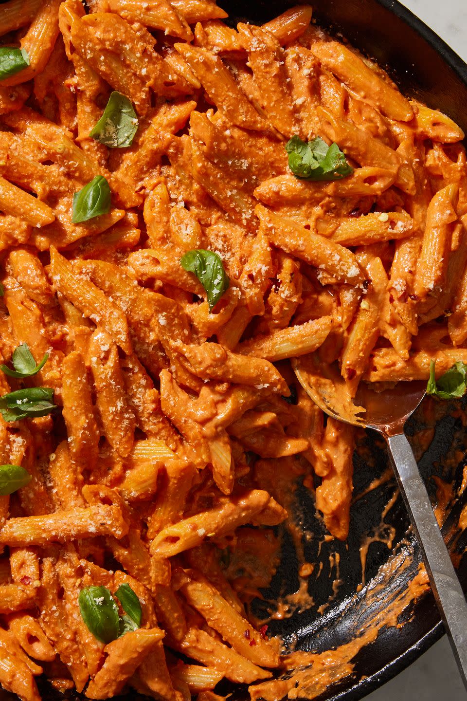 creamy tomato vegan pasta