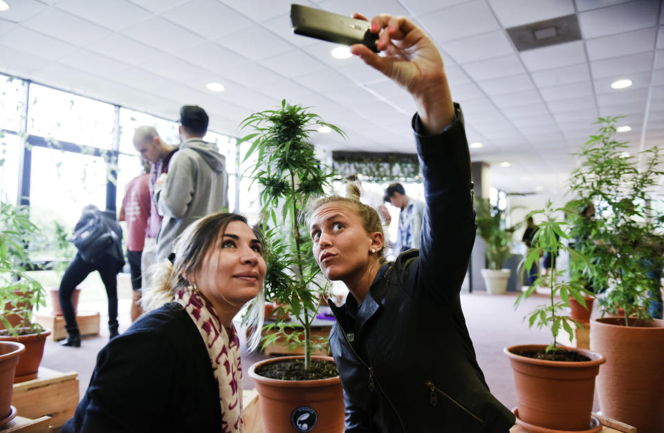 uruguay marijuana selfie