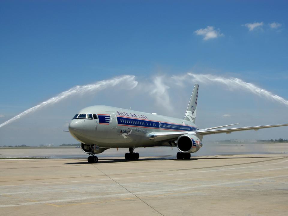 The Spirit of Delta 767 in the company's 75th anniversary livery.