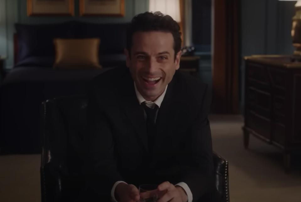 Luke Kirby as Lenny Bruce in a scene from 'The Marvelous Mrs. Maisel'