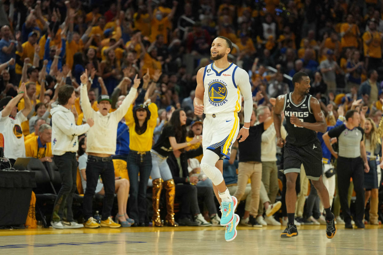 Stephen Curry and the Warriors are headed back to Sacramento with the series tied at 2-2. (Darren Yamashita/Reuters)