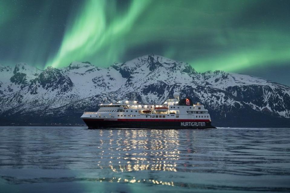 northern lights cruise